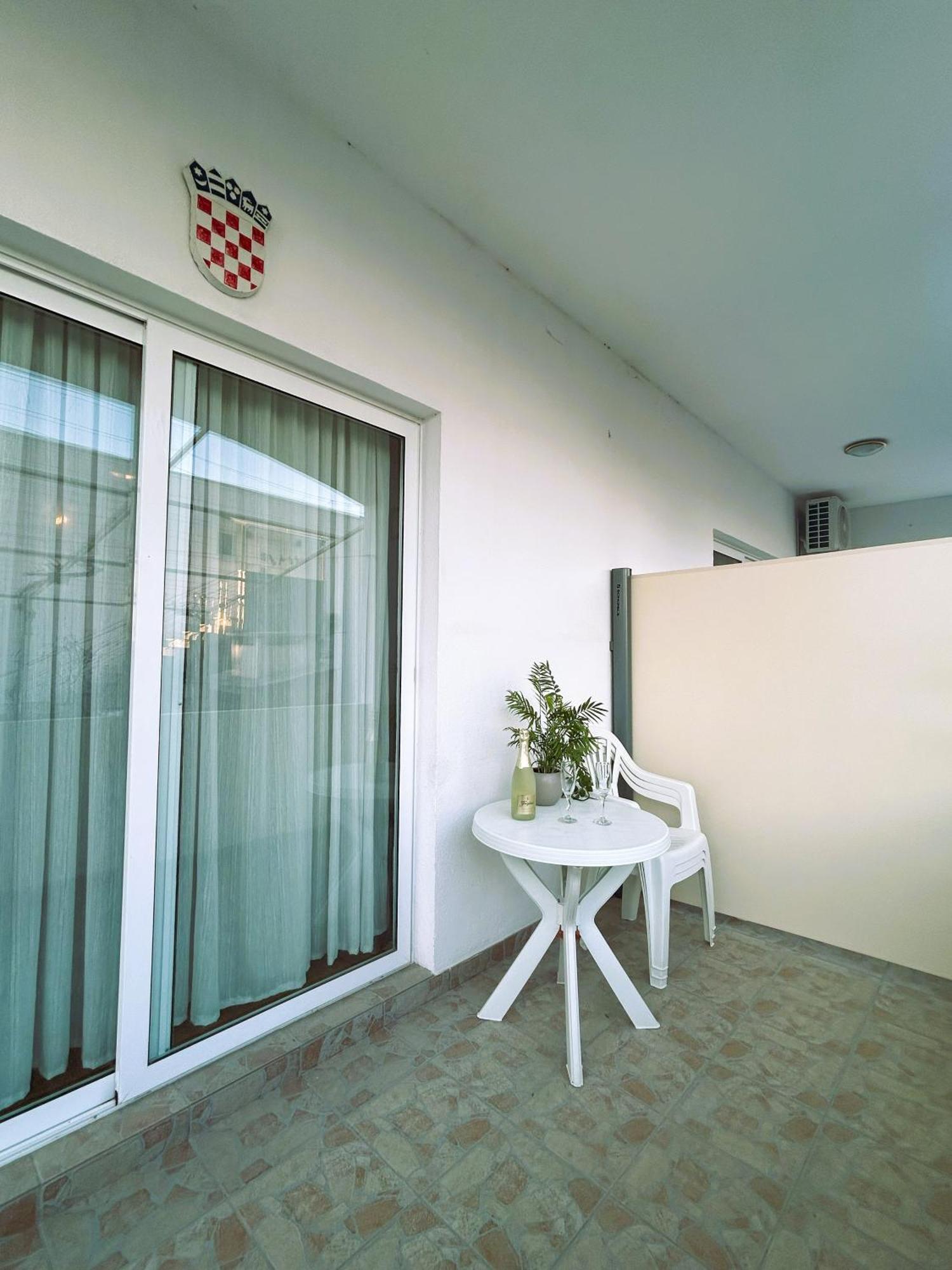 Apartments Valjan Trogir Exterior foto